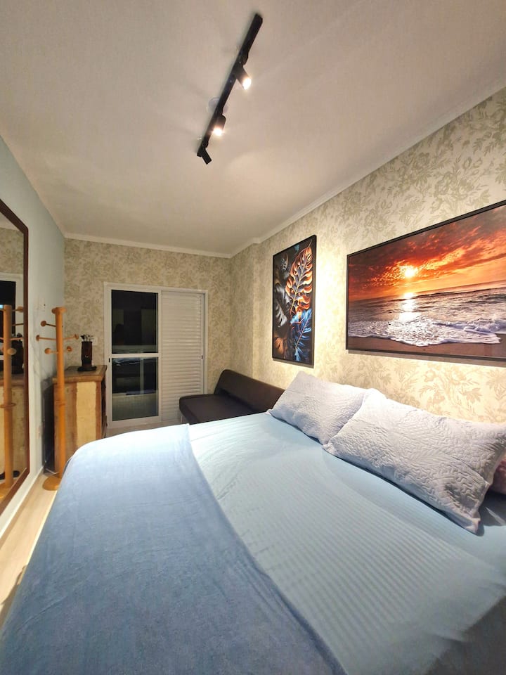 krevat dopio "queen" dhe një divan krevat dopio