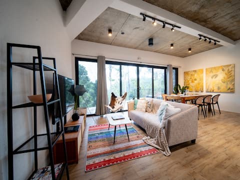 Casa Monte
My House, Your House