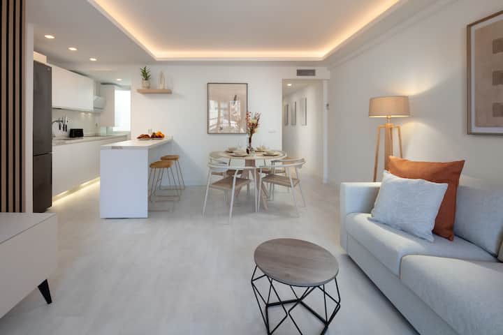 Modern 3-bedroom Apartment 300m From Beach! - Fuengirola