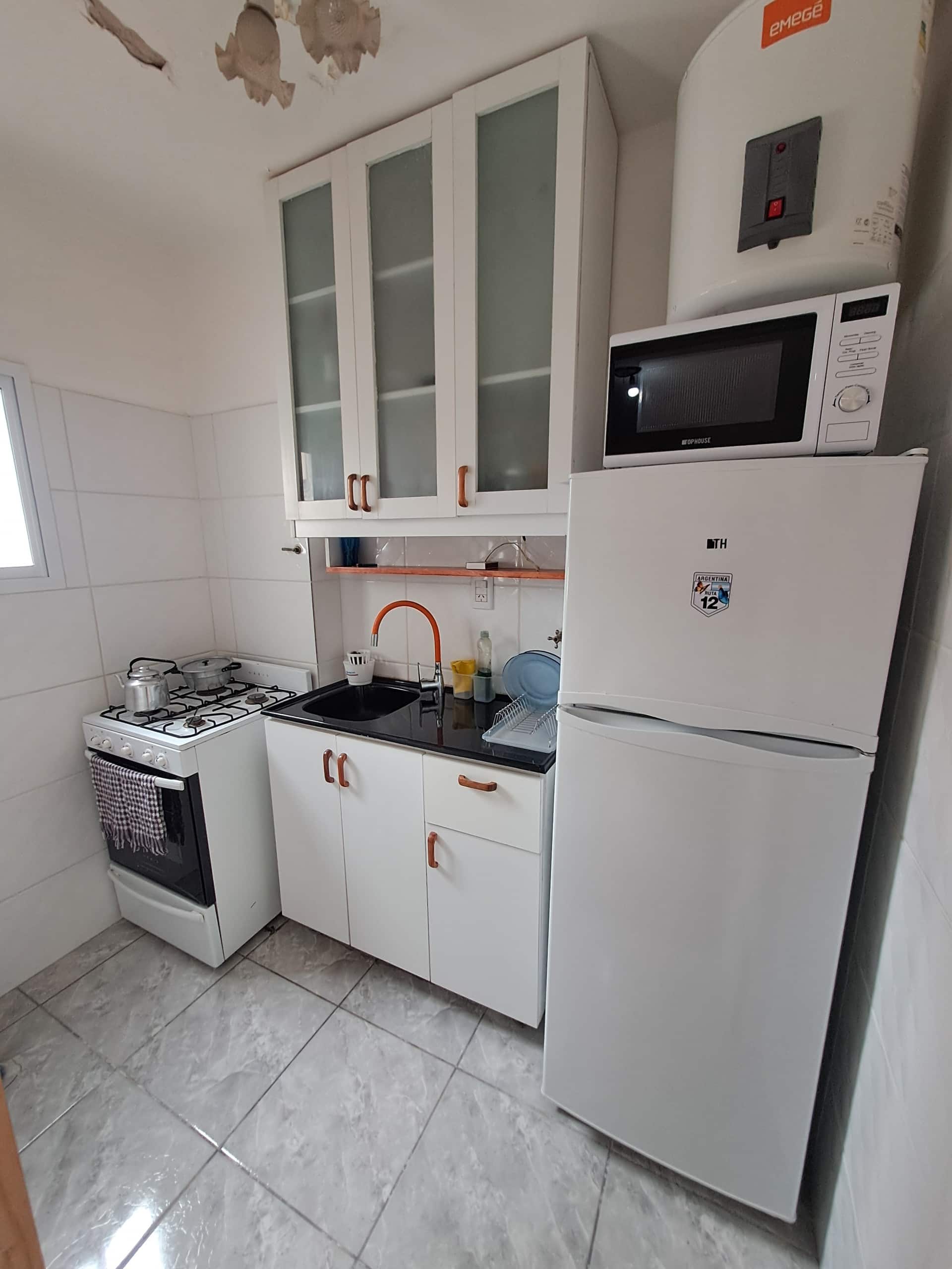 Departamento de 2 ambientes en Constitución con balcón