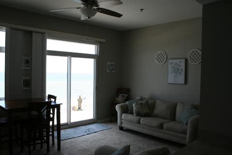 Top performing Airbnb: The perfect beach getaway(Gulf Front) in Gulf Breeze