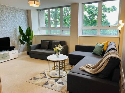 Modern Comfort 2bed flat sleep 8 ppl Town Centre