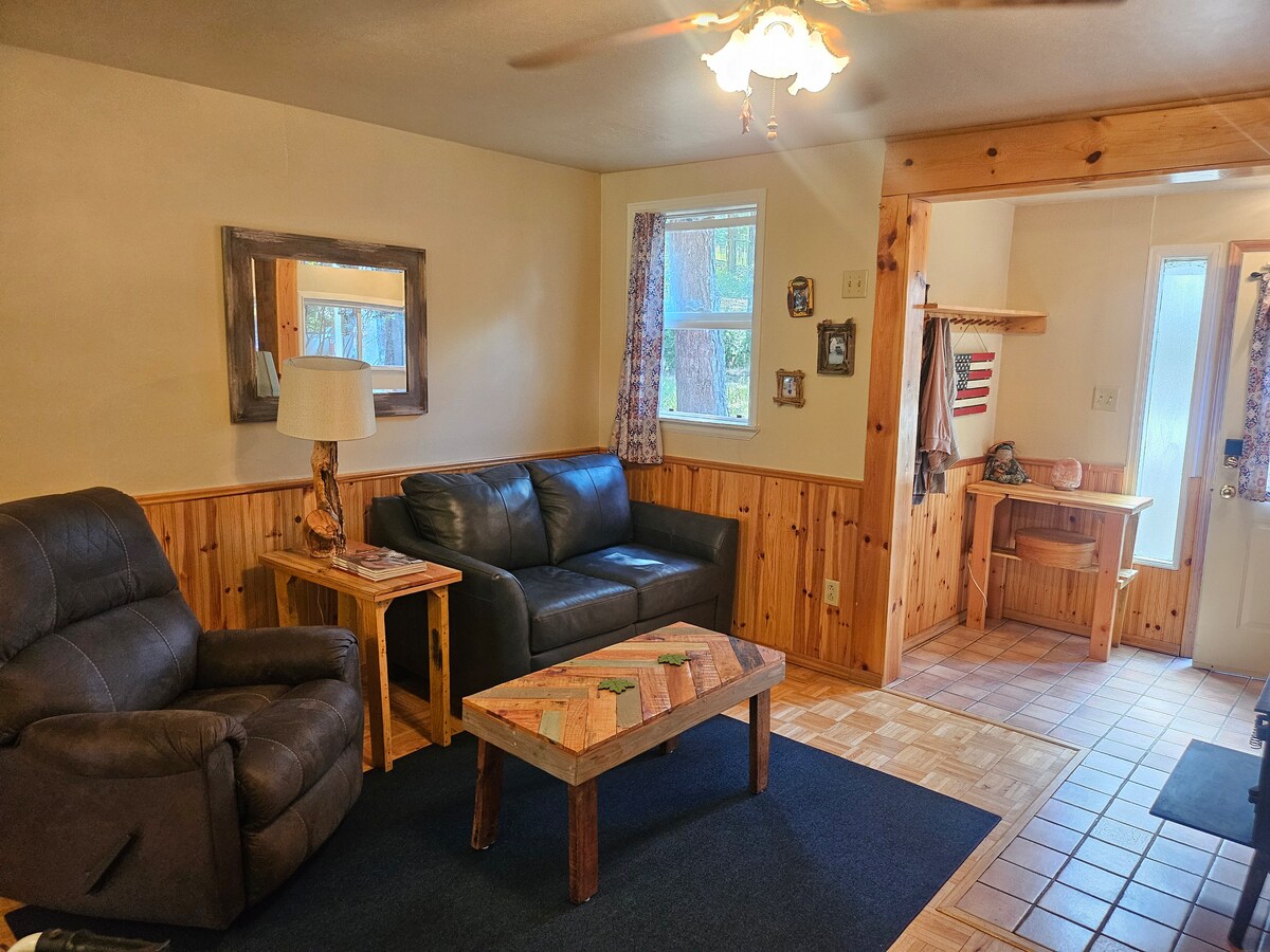 Top Airbnb: Peaceful retreat in Pueblo
