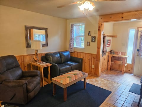 Top Airbnb: Peaceful retreat in Pueblo