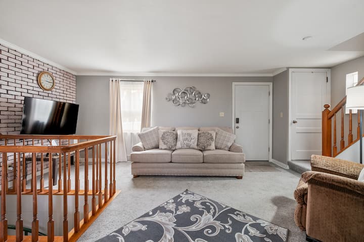Nfl Draft Serene, Cozy Beds "Hill House" Retreat - モンロービル, PA