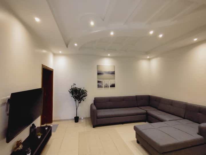 Comfy Apartment For 9 Persons.8 شقة عائلية ل ٩ - Jeddah