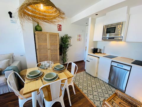 Top Airbnb: AP-8 XimoApartments Exclusive Penthouse with Parking. in Oliva
