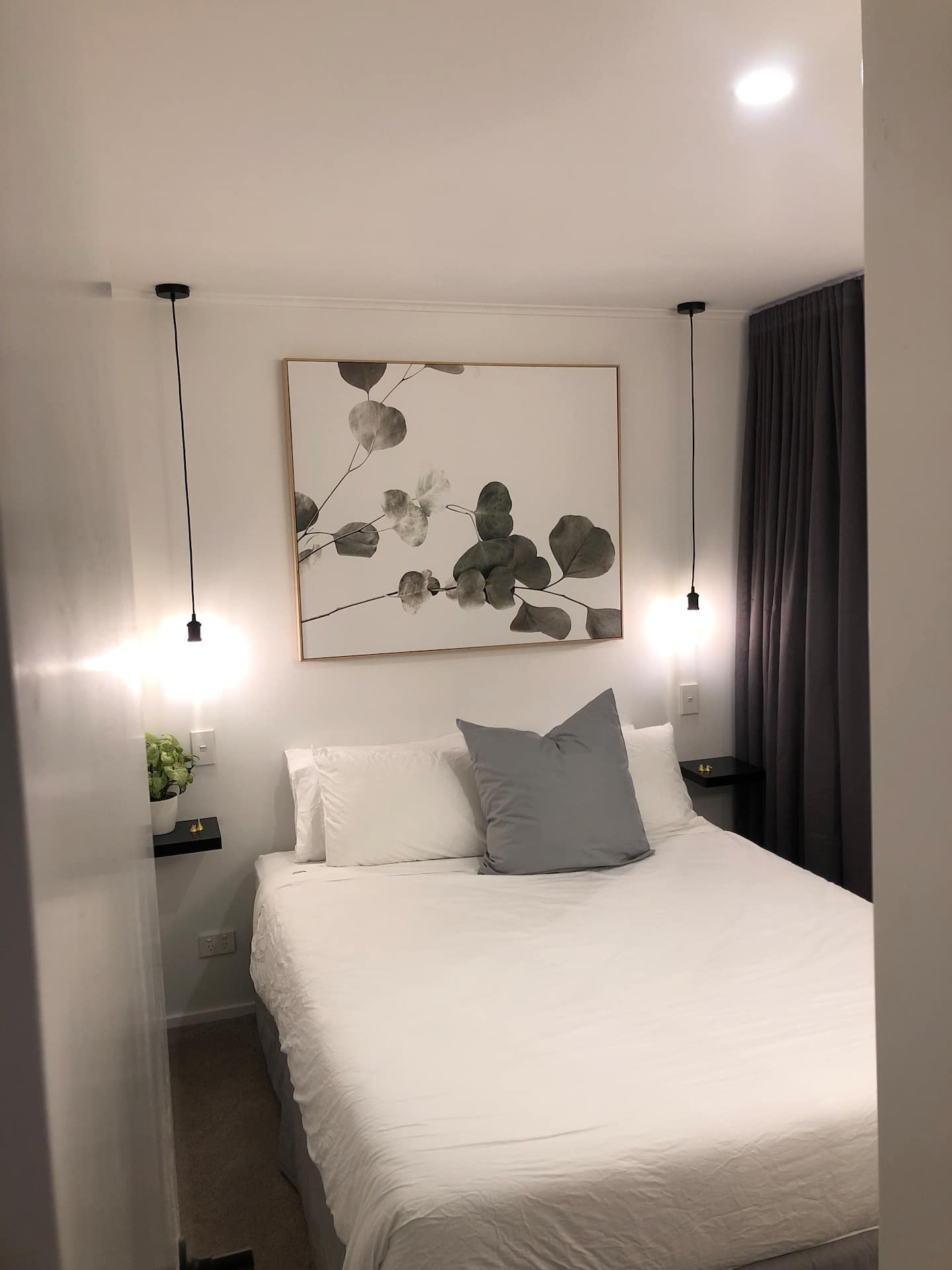 Penrose Retreat
*No Cleaning Fee* 2