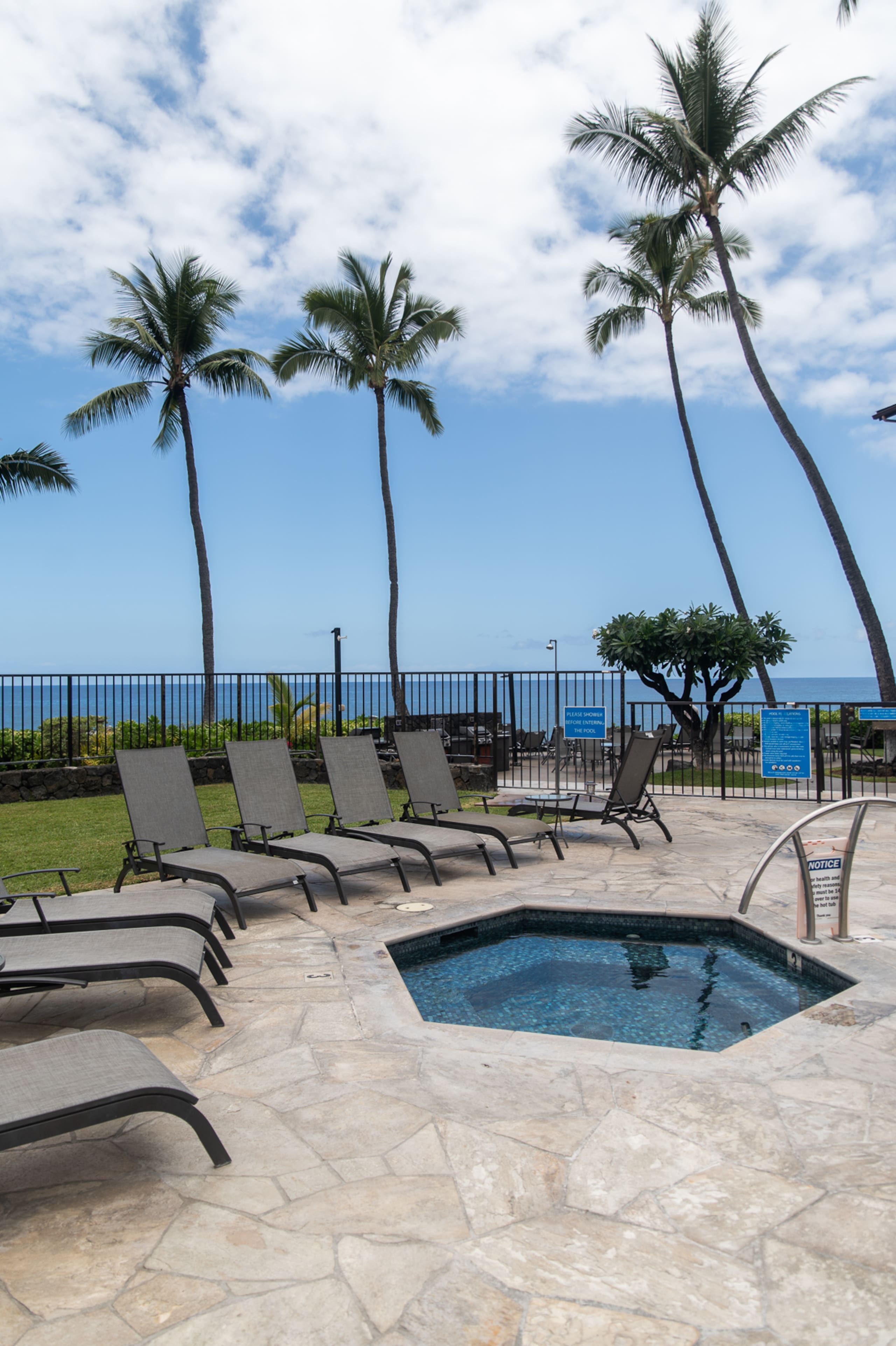 Classy condo in Kona - Photo 39
