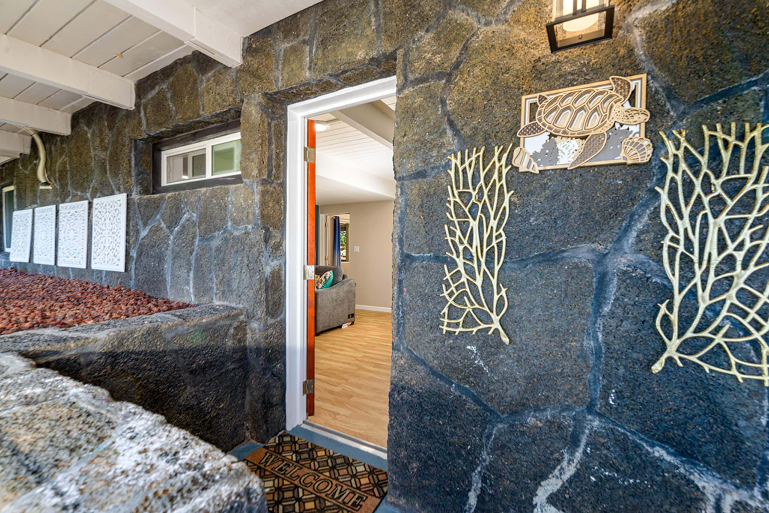Home in Kailua-Kona · ★5.0 · 5 bedrooms · 7 beds · 4 baths - Image 33