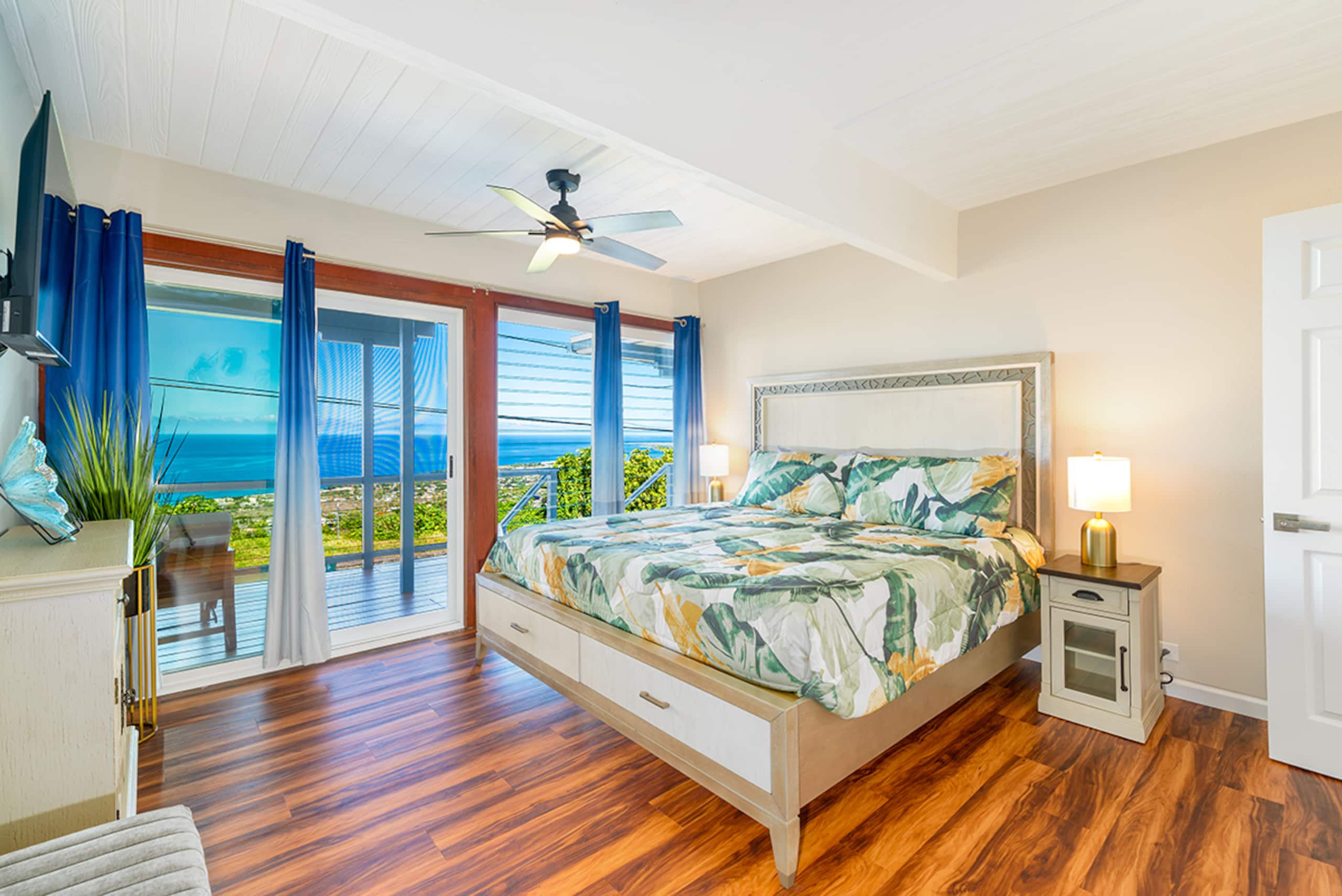 Home in Kailua-Kona · ★5.0 · 5 bedrooms · 7 beds · 4 baths - Image 9