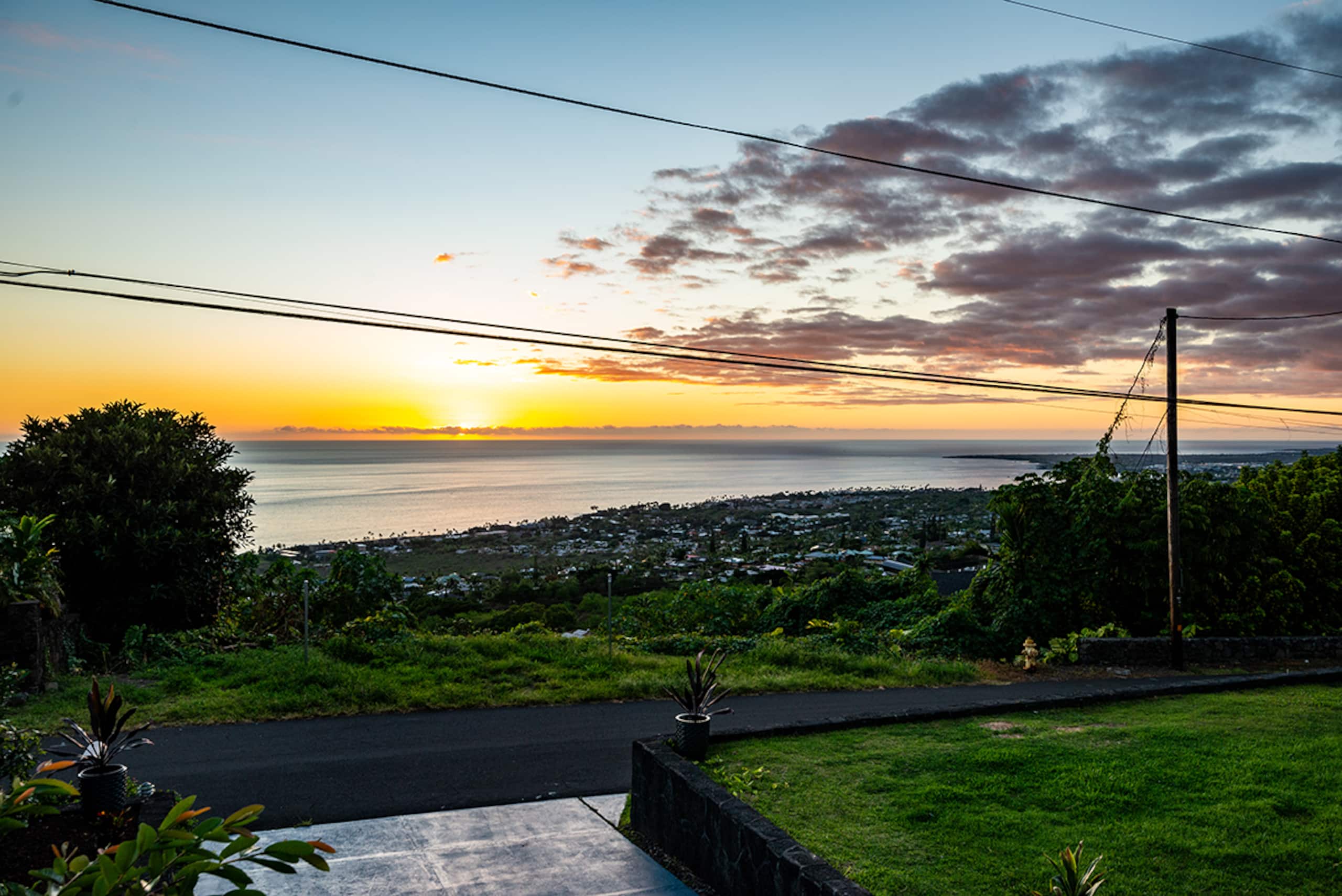 Home in Kailua-Kona · ★5.0 · 5 bedrooms · 7 beds · 4 baths - Image 41