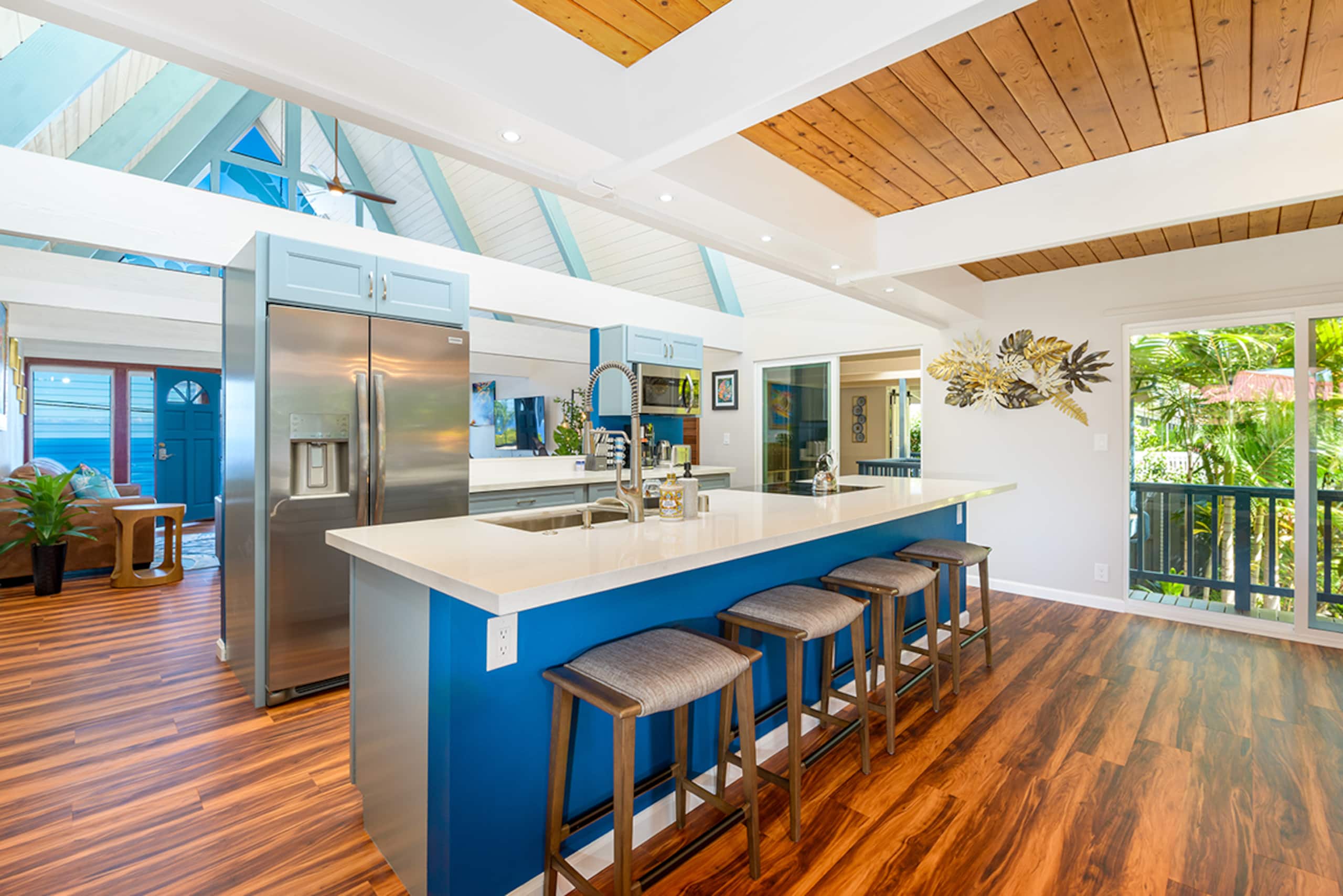 Home in Kailua-Kona · ★5.0 · 5 bedrooms · 7 beds · 4 baths - Image 5
