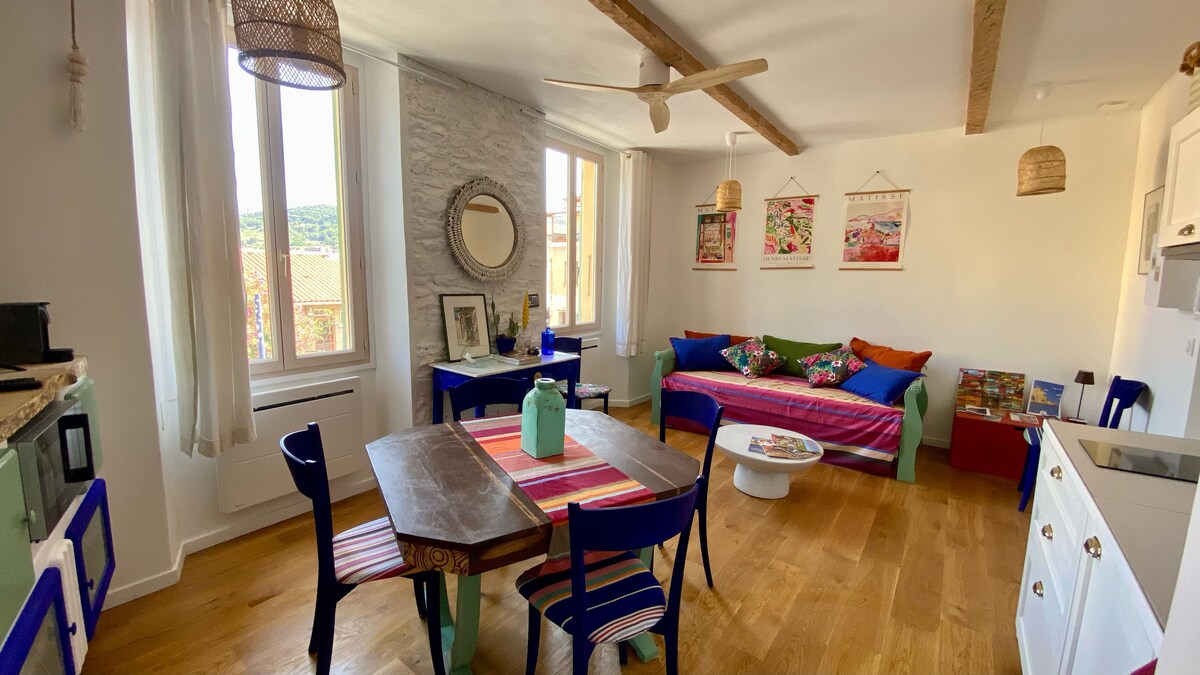 Popular Airbnb listing: Port Vendres Apartment in Port Vendres