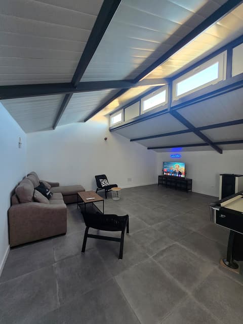 Popular Airbnb listing: Centrally located and cozy home in Valladolid