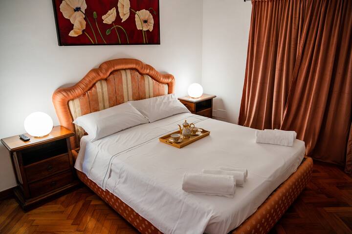 [10 Min From TRAIN] Rome Elegant & Quiet Apartment gallery image 5