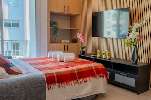 186 Meters to Beach, Central One BDR Stylish Apt