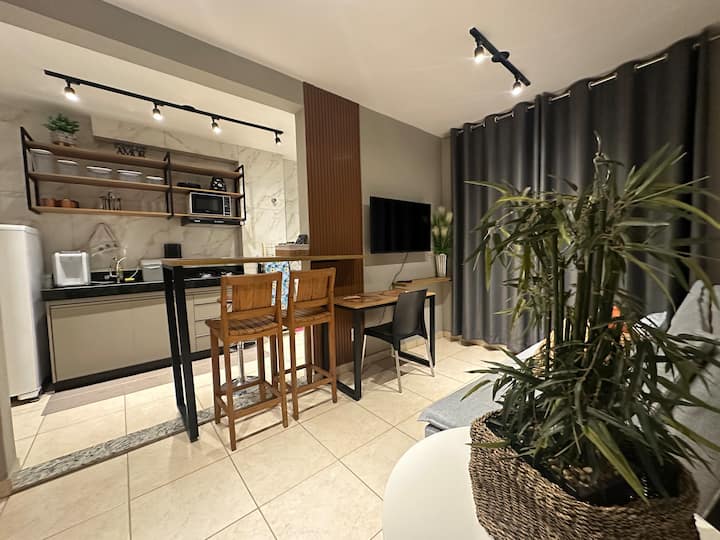 Apto Prox Praia Clube/port 24 Hs/ Ar Condicionado - Uberlândia
