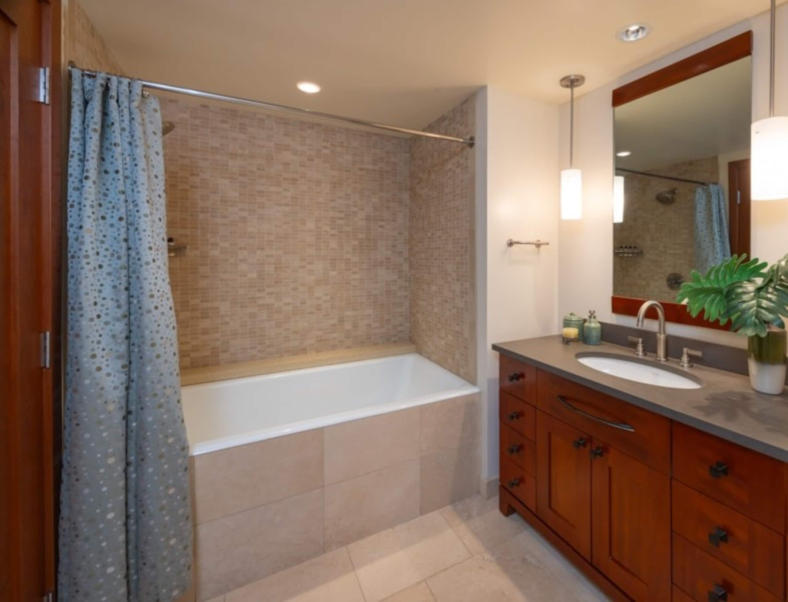 Condo in Kapolei · ★4.94 · 3 bedrooms · 4 beds · 3 private baths - Image 18