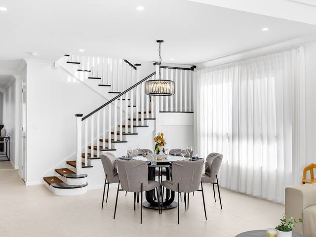 MINT NEW 4BR Maison| Immaculate, Stylish& Spacious gallery image 4