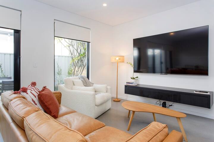 Scarborough Family Retreat gallery image 5