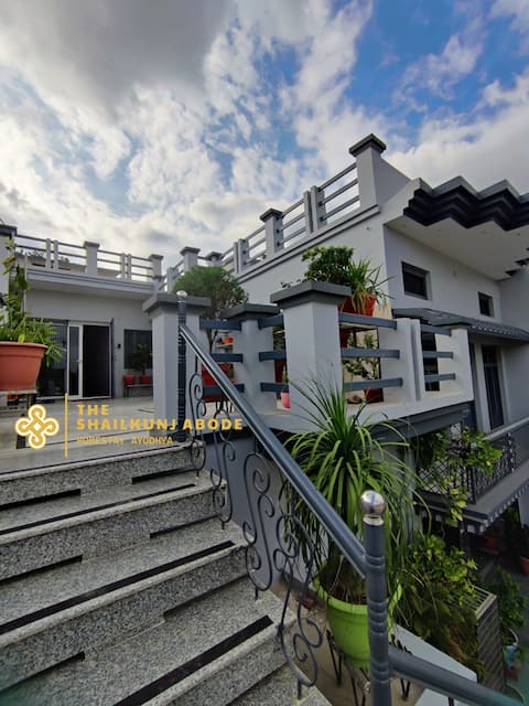 Premium homestay in Ayodhya- The ShailKunj Abode 4