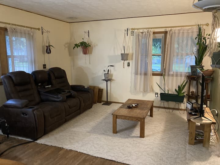 Main Floor Rally Rental On Pine - Sturgis, SD