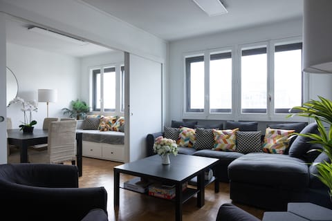 Top performing Airbnb: Spacious flat on the doorsteps of Paris in Neuilly Sur Seine
