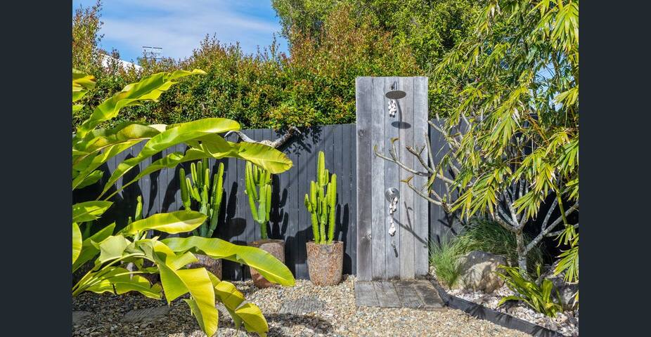 Desert Flame – A Luxe Oasis by the Beach. gallery image 5