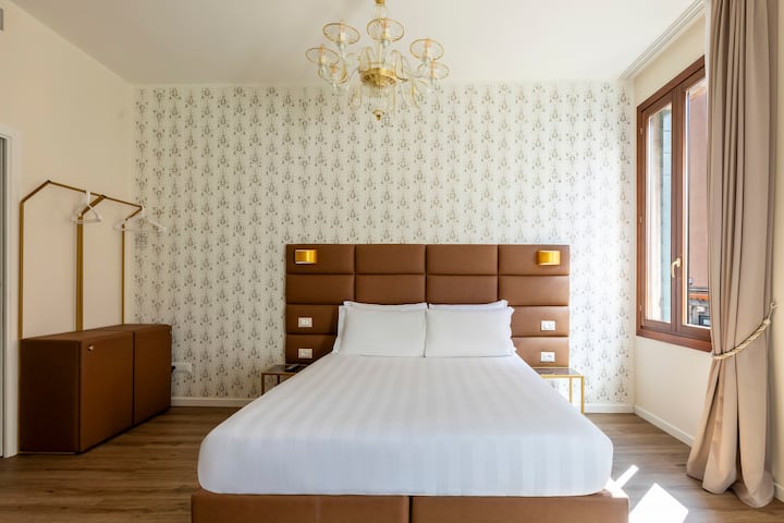Numa | Luxurious Apartment On The Canal - Venise