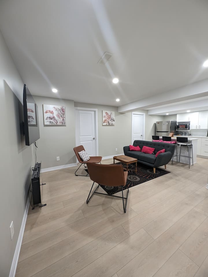 Suite Complète & 2 Lits Queen Près De Laéroport - Ottawa