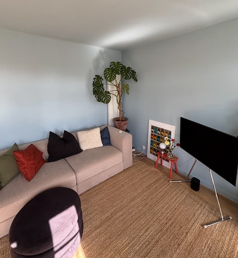 Top Airbnb: Perfect location, beautiful view in Anjeliersbuurt Zuid