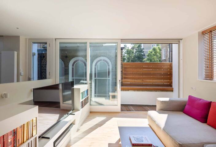 Luxury Notting Hill apartment gallery image 2