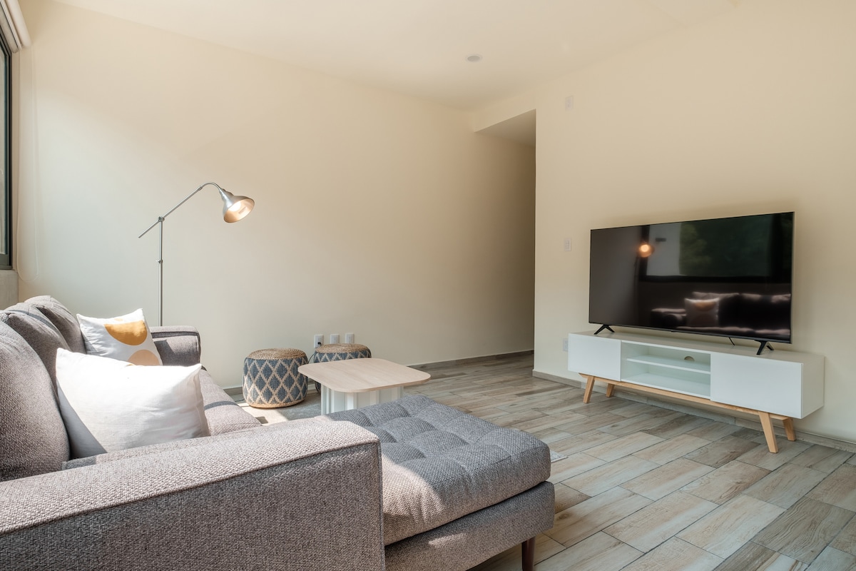 Successful Airbnb property: Polanco Luxury Suites - USA Embassy & Citibanamex in Irrigación
