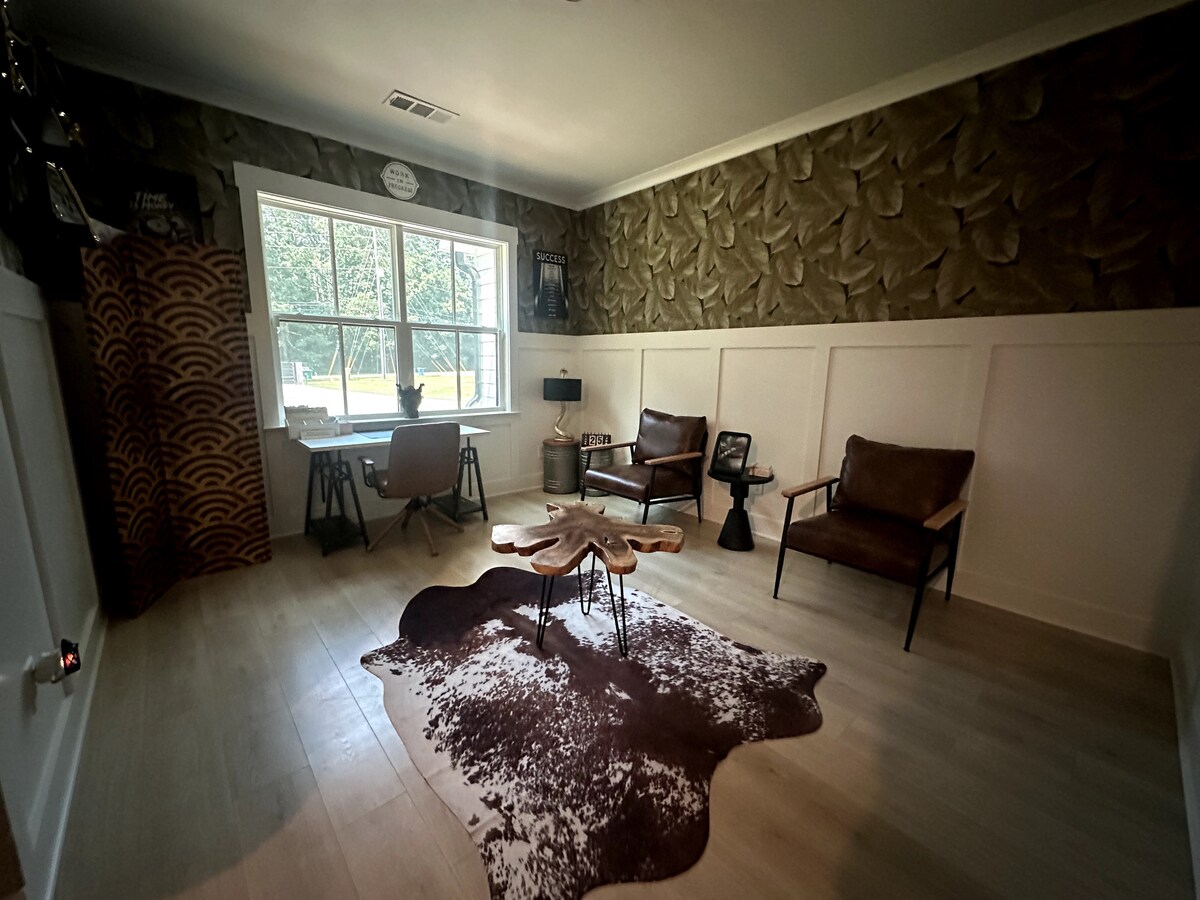 The Fortune House
Family Retreat Pool & spa