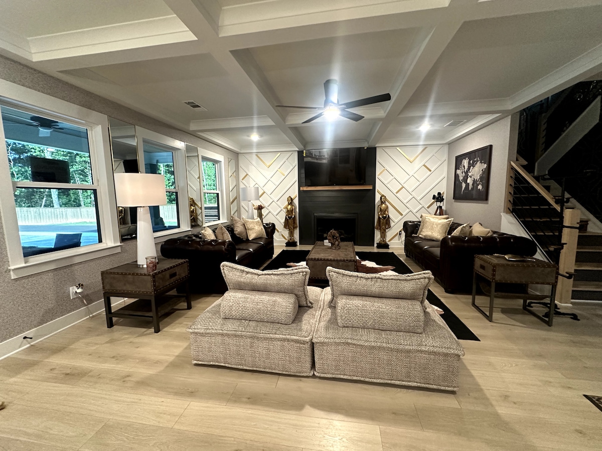 The Fortune House
Family Retreat Pool & spa