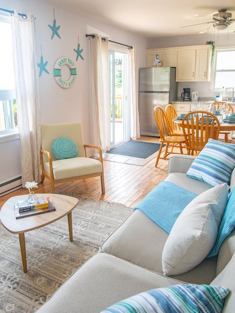 Waterfront Cottage beach access