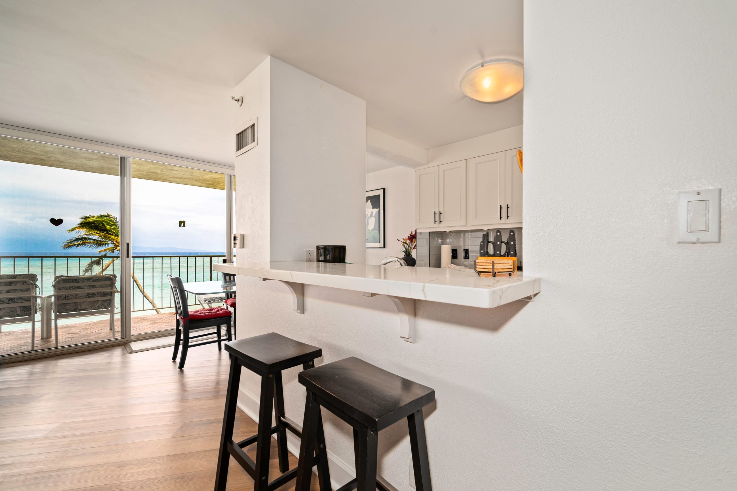 Royal Kahana Maui Unit 410 Oceanfront 2B/2.5B - Image 7