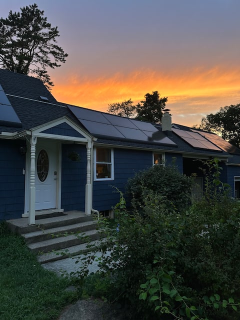 Stunning Mansfield Getaway near UConn & ECSU