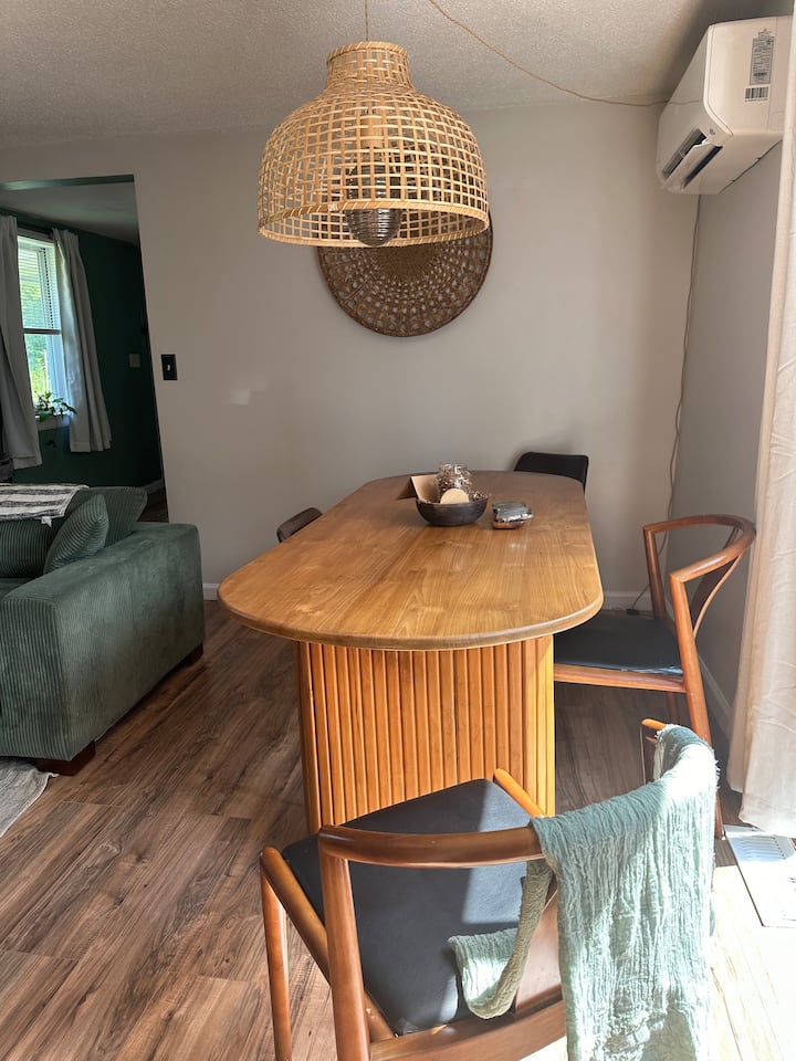 Stunning Mansfield Getaway Near Uconn & Ecsu - Coventry, CT