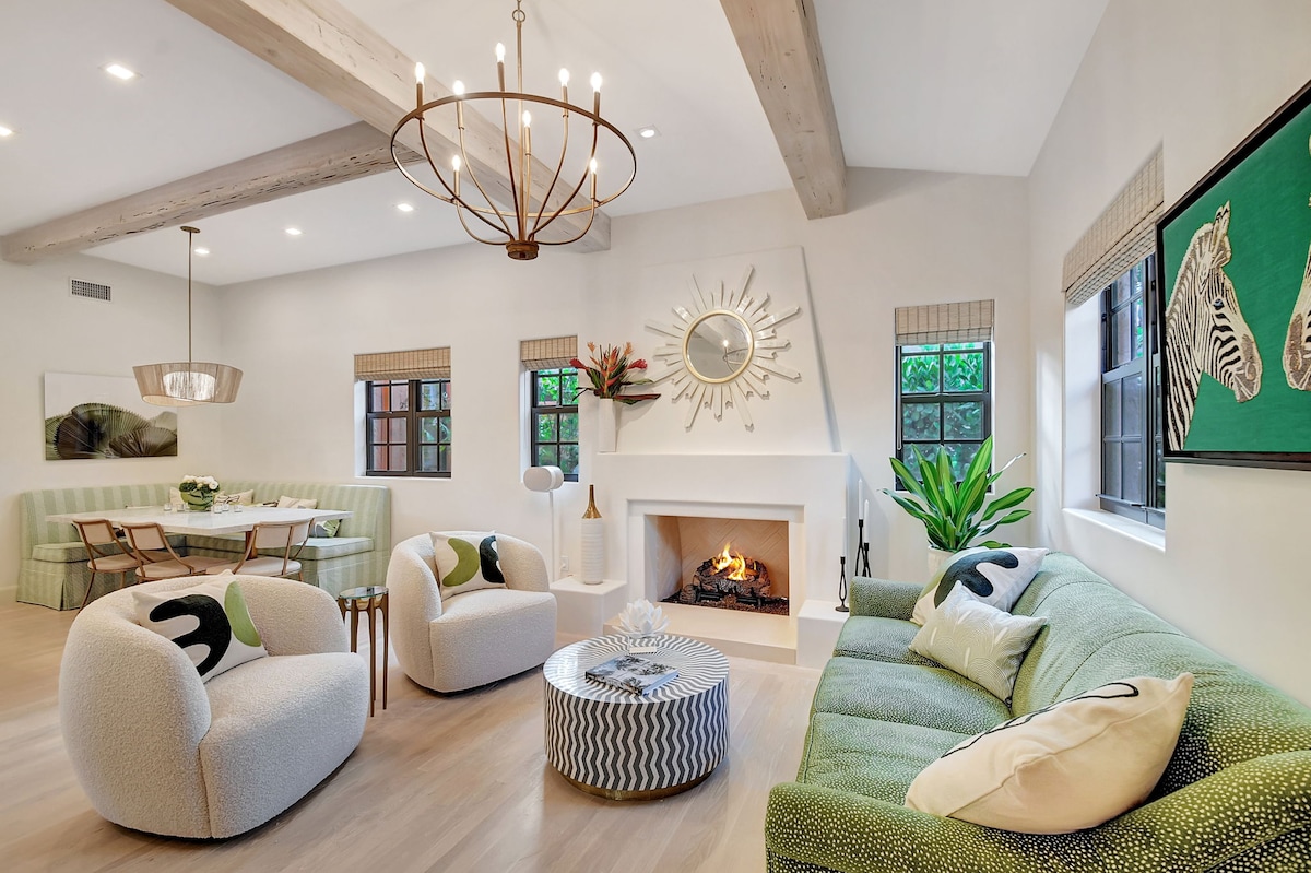 Open floor plan with living/dining/kitchen combo, plus fireplace.