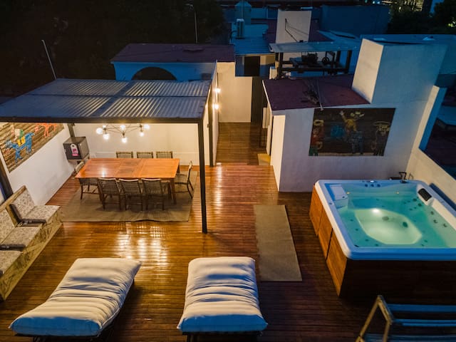 Casa de Lujo con Terrazas y Jacuzzi gallery image 2