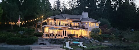 The Kitsap Lakefront Oasis