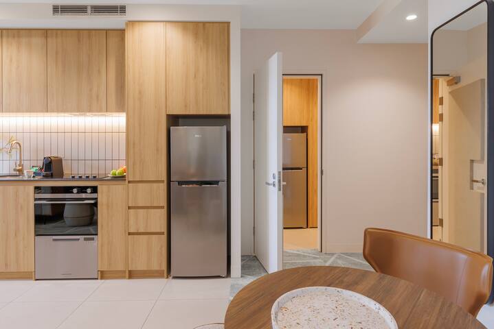 Brand New 3 Bedroom Interconnecting in Sunshine gallery image 4