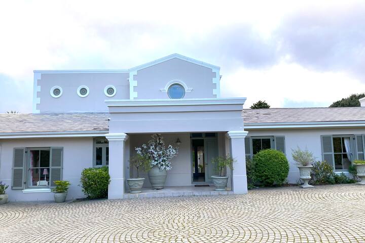 Constantia Villa-Cape Winelands gallery image 5