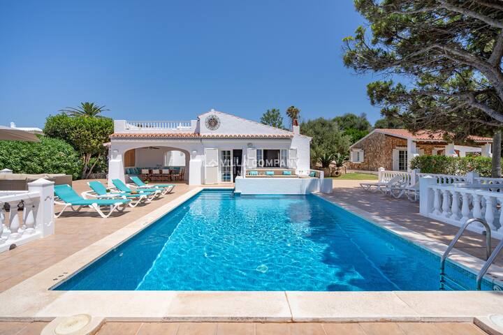 5-Bedroom Villa with Optional Annexe – Sleeps 12 gallery image 2