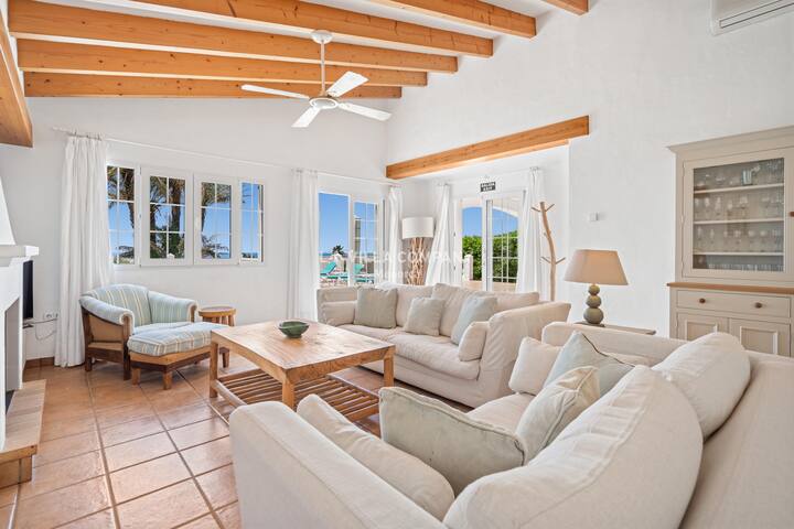 5-Bedroom Villa with Optional Annexe – Sleeps 12 gallery image 5