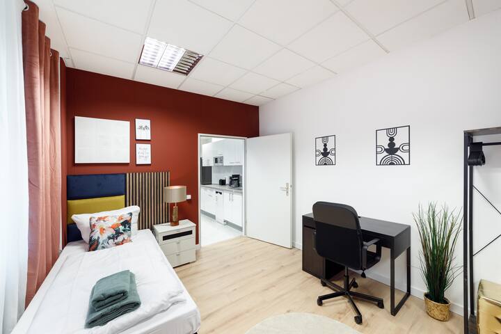 Brand New 5Rooms Boutique Flat City Center 11 Pers gallery image 4