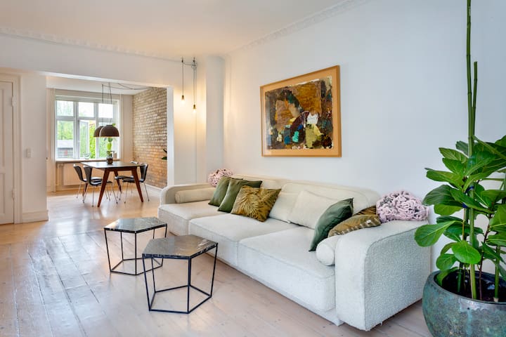 Spacious 130m2 apartment in the center of Nørrebro