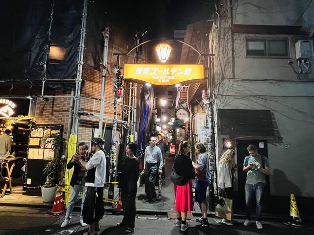 新宿站步行800米，地铁站300米，三室一厅日式榻榻米房间，歌舞伎町2分钟，热闹繁华地段 gallery image 5